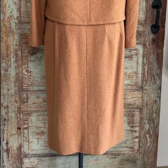 Vintage 1950s–1960s Lilli Ann Wool Suit with Detachable Mink Collar - Picture 5 of 12